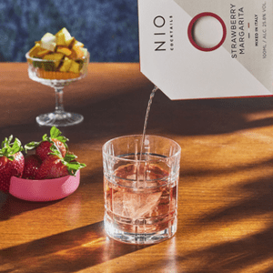 NIO Cocktails Strawberry Margarita 25,8% 0,1L (dárkové balení kazeta)