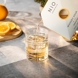 NIO Cocktails Whiskey Sour 24,8% 0,1L (dárkové balení kazeta)
