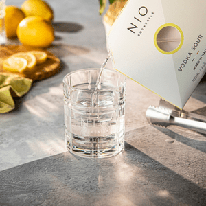 NIO Cocktails Vodka Sour 22% 0,1L (dárkové balení kazeta)