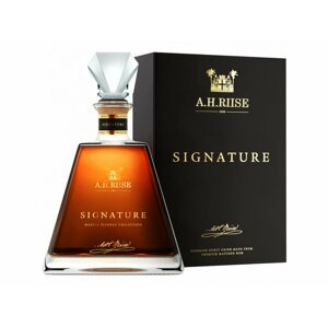A.H. Riise A.H.Riise Signature 43,9 % 0,7l